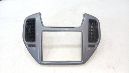 Консоль магнитофона передний Mitsubishi Dingo 2001