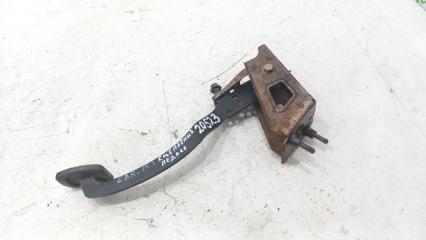 Педаль сцепления Mitsubishi Carisma 1998