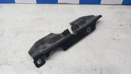 Накладка замка капота Hyundai Accent LC2 G4EB Накладка замка капота Hyundai Accent LC2 G4EB