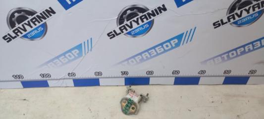 Петля двери нижняя задняя левая Mitsubishi Lancer 7 1999