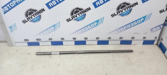 Молдинг стекла задний левый Nissan Sunny 1998