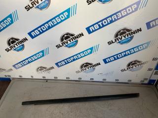 Молдинг стекла передний левый Nissan Pulsar 2000