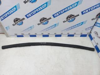 Уплотнительная резинка капота Opel Astra 2008 Б/У Уплотнительная резинка капота Opel Astra 2008