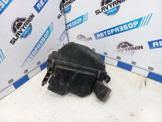 Корпус воздушного фильтра Mitsubishi Carisma 1995