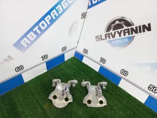 Петля двери задняя левая Mitsubishi Carisma 2003