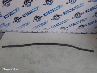 Уплотнительная резинка жабо передняя Hyundai Starex 2002