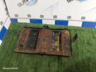 Подставка под аккумулятор Hyundai Starex 2002