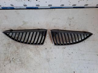 Решетка радиатора Mitsubishi Lancer 9 2003 Б/У Решетка радиатора Mitsubishi Lancer 9 2003