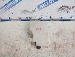 Бачок омывателя задний Mitsubishi Pajero 2002