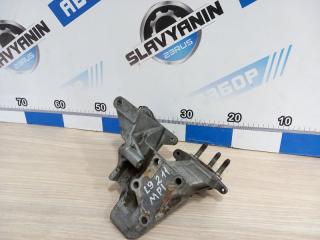 Крепление ГУР правое Mitsubishi Lancer 9 2003