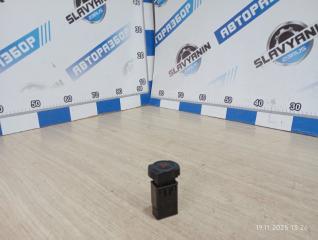 Фото запчасти кнопка аварийной сигнализации Nissan Almera 2017 Б/У запчасть Запчасть кнопка аварийной сигнализации Nissan Almera 2017