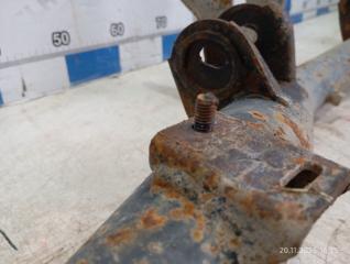 Балка подвески задняя RVR 1993 N28W 4D68