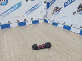 Фото запчасти ручка стеклоподъемника задняя Nissan Almera 2017 Б/У запчасть Запчасть ручка стеклоподъемника задняя Nissan Almera 2017