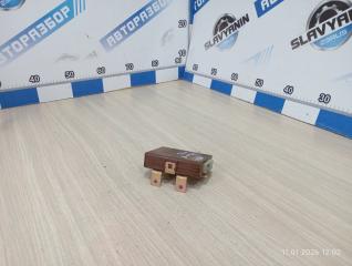 Фото запчасти блок управления центральным замком Great Wall Hover 2007 Б/У запчасть Запчасть блок управления центральным замком Great Wall Hover 2007