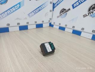 Запчасть блок управления замками Toyota Funcargo 2000