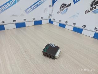 Запчасть блок управления замками Toyota Funcargo 2000