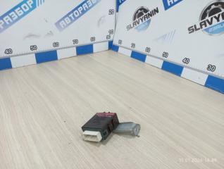 Запчасть блок управления замками Toyota Funcargo 2000