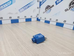 Запчасть реле дворников Mazda Familia 2002