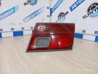 Запчасть стоп в крышку багажника правый Nissan Sunny 1998