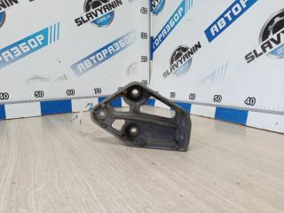 Фото запчасти крепление двигателя правое Daewoo Nexia 2002 Б/У запчасть Запчасть крепление двигателя правое Daewoo Nexia 2002