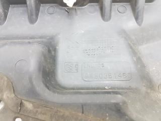 Дефлектор радиатора Peugeot 308 7104GJ, левый