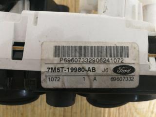 Блок управления кондиционером Ford Focus 1719798