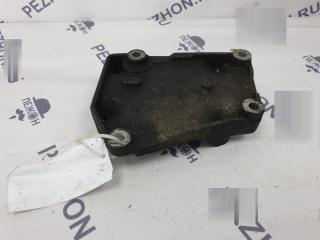 Кронштейн компрессора кондиционера Ford Focus 1063925