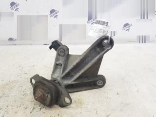 Кронштейн МКПП верхний Renault Megane 8200043084