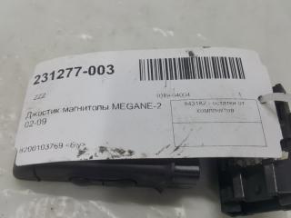 Кнопки управления магнитолой на руль Renault Megane 8200103769