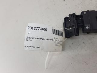 Кнопки управления магнитолой на руль Renault Megane 8200103769 2