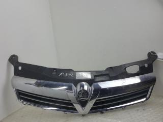 Решетка радиатора Opel Astra 93191832