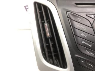 Блок управления магнитолой Ford Focus 1769525