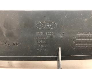 Решетка радиатора Ford Focus 2008 1676410 УНИВЕРСАЛ 1.6