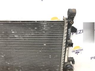 Радиатор охлаждения Opel Insignia 2013 13241726 ЛИФТБЕК 1.8