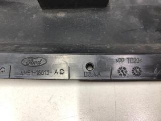 Дефлектор над радиаторами Ford Focus 2005 1357825 ХЭТЧБЕК 2.0