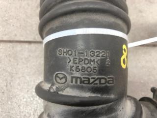 Патрубок воздушного фильтра Mazda Mazda6 2013 SH0113221 СЕДАН 2.2