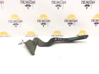 Петля капота Nissan Qashqai 2007 65400JD000 J10E 1.6, правая