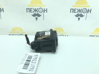 Переключатель света с ПТФ Ford Focus 2013 2551321 3 1.6 JTDB