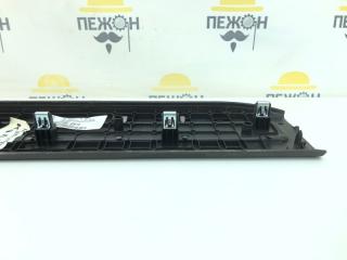 Накладка на порог салона Land Rover Discovery LR099590 5, передняя правая