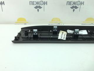 Накладка на порог салона Land Rover Discovery LR099590 5, передняя правая