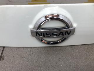 Молдинг крышки багажника Nissan Juke 2013 908121KA6H F15 1.6 HR16DE