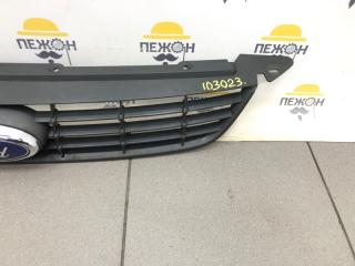 Решетка радиатора Ford Focus 1676410 CB4