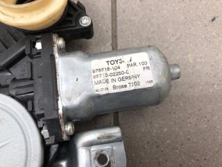 Стеклоподъемник Toyota Auris 2009 6981002310 ZRE151 1.6 1ZRFAE, передний правый