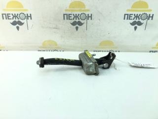 Ограничитель двери Ford Focus 2010 1641573 CB4 1.8 QQDB