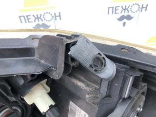 Фара (дефект) Toyota Auris 2009 8113002480 ZRE151 1.6 1ZRFAE, правая