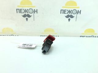 Кнопка аварийной сигнализации Toyota Auris 2009 8433202131 ZRE151 1.6 1ZRFAE