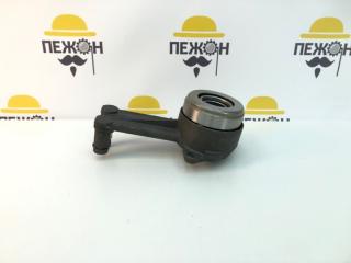 Кронштейн подвесного подшипника Ford Focus 1998-2005 1075776