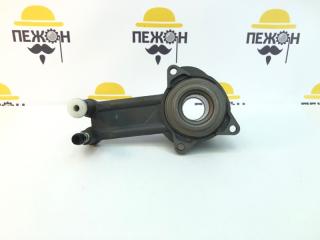 Кронштейн подвесного подшипника Ford Focus 1075776 1