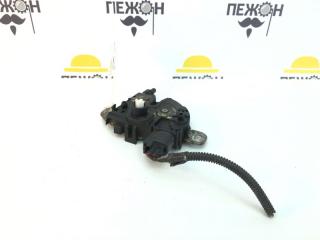 Замок капота Ford Focus 2010 4895286 2 1.6 SIDA