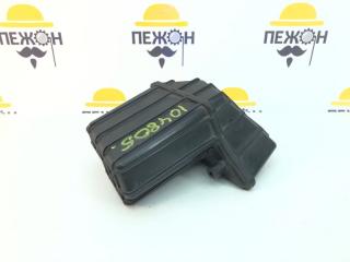 Резонатор воздушного фильтра Mazda 3 2006 LF5013195A BK 2.0